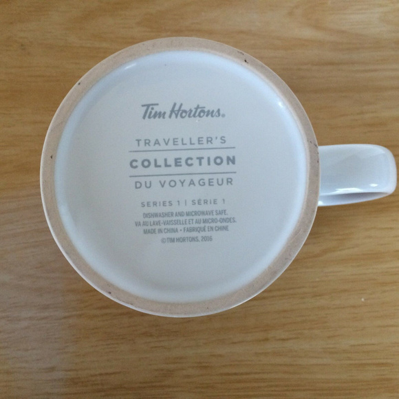 Tim Hortons 2016 Quebec Travellers Collection - Picture 5 of 5